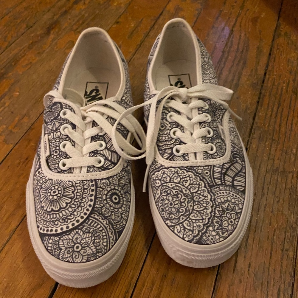 ONE OF A KIND! Hand Drawn Personalized Vans!